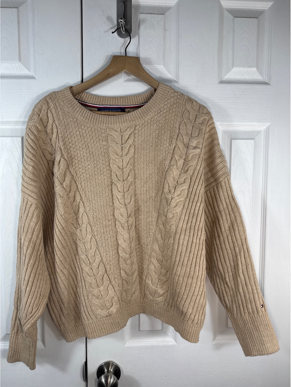 Tommy Hilfiger Beige Cable Knit Sweater Large
